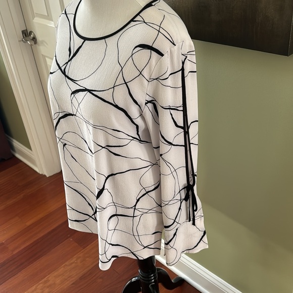 Vince Camuto Top - Large - Picture 2 of 8